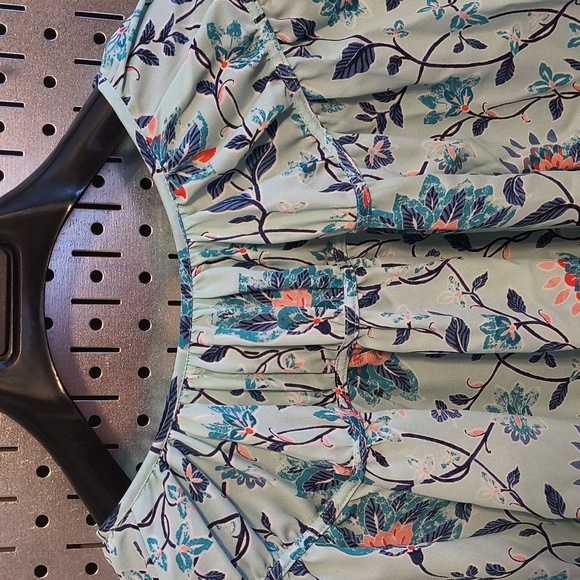 Zac & Rachel Light Blue Floral Blouse - Picture 5 of 6